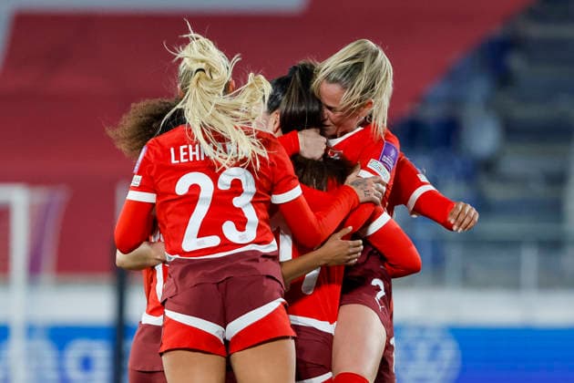 Torjubel Schweiz beim 2:0 durch Svenja Fölmli (Schweiz, 17) , Schweiz, Fussball, UEFA WM-Qualifikation Frauen, Gruppe B 2, Schweiz vs. Nordirland, 03.03.2026, Lausanne Stade de la Tuiliere Schweiz Copyright: xGrantxHubbsx