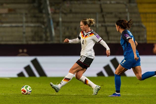 GER, UEFA-Qualifikation für die FIFA Frauenfussball-Weltmeisterschaft 2027, Deutschland - Slowenien. 03.03.2026, Rudolf-Harbig-Stadium, Dresden, GER, UEFA-Qualifikation für die FIFA Frauenfussball-Weltmeisterschaft 2027, Deutschland - Slowenien. Rebecca Knaak (Deutschland 4) Einzelaktion Aktion Â