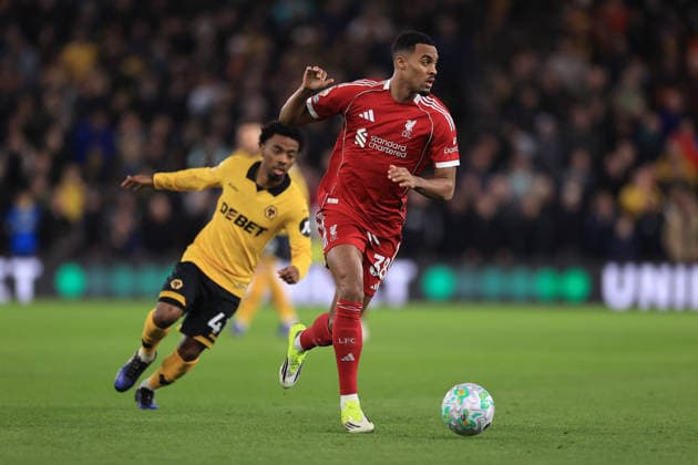 Football - Premier League - Wolverhampton Wanderers v Liverpool 3rd March 2026 - Premier League - Wolverhampton Wanderers v Liverpool - Angel Gomes of Wolverhampton Wanderers and Ryan Gravenberch of Liverpool - Photo: Simon Stacpoole Offside. Wolverhampton UK Copyright: xSimonxStacpoolexOffside