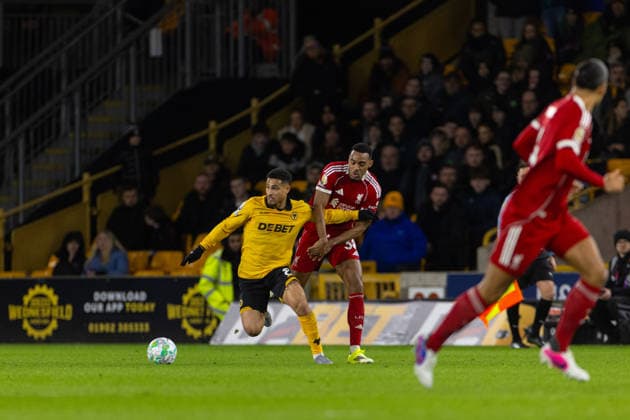 Football - FA Premier League - Wolverhampton Wanderers FC v Liverpool FC WOLVERHAMPTON, ENGLAND - Tuesday, March 3, 2026: Liverpool s Ryan Gravenberch (R) challenges Wolverhampton Wanderers Joao Gomes during the FA Premier League match between Wolverhampton Wanderers FC and Liverpool FC at Molineux Stadium. (Photo by David Rawcliffe Propaganda) WOLVERHAMPTON Molineux Stadium WEST MIDLANDS ENGLAND  Copyright: xDavidxRawcliffex P2026-03-03-Wolves_Liverpool-71