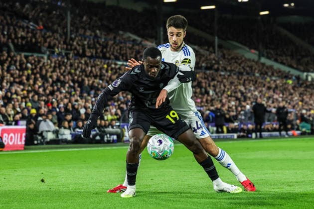 Leeds United v Sunderland - Premier League Habib Diarra of Sunderland holds off Ilia Gruev of Leeds United during the Premier League match between Leeds United and Sunderland at Elland Road in Leeds, United Kingdom, on March 3, 2026. Leeds West Yorkshire United Kingdom  Copyright: xNewsxImagesx originalFilename:cosgrove-premierl260303_npPZY.jpg