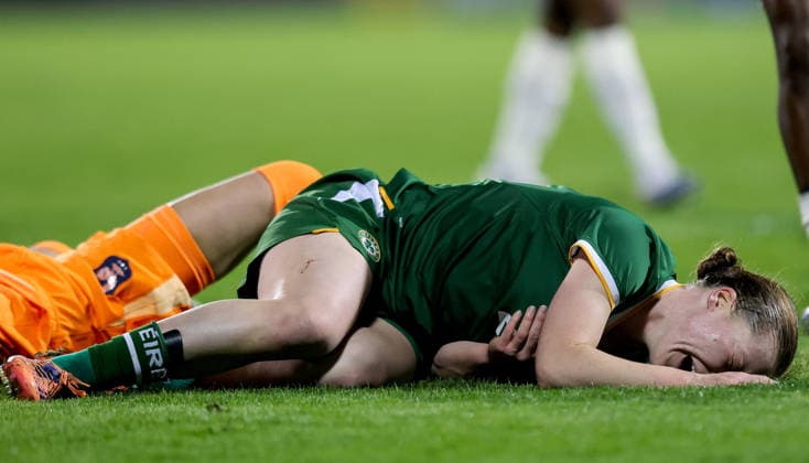 2027 FIFA Women s World Cup Qualifier, Tallaght Stadium, Dublin 3 3 2026 Republic of Ireland WNT vs France Ireland™s Emily Murphy down injured after collision with France™s goalkeeper Mylene Chavas Emily Murphy down injured after collision with Mylene Chavas 3 3 2026  Copyright: x INPHO RyanxByrnex RB1_4619