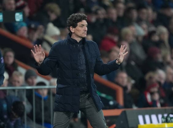 Bournemouth v Brentford, Premier League, Football, Vitality Stadium, Bournemouth, UK - 03 Mar 2026 Keith Andrews manager of Brentford throws his hands up. Bournemouth Vitality Stadium Bournemouth UK, UK NEWSPAPERS OUT Copyright: xSeanxRyanx