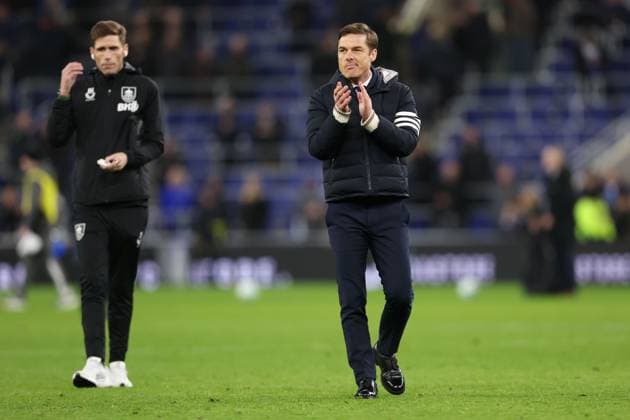 Scott Parker manager of Burnley appears dejected after the full time whistle Everton v Burnley, Premier League, Football, Hill Dickinson Stadium, Liverpool, UK - 03 Mar 2026Liverpool Hill Dickinson Stadium United Kingdom EDITORIAL USE ONLY No use with unauthorised audio, video, data, fixture lists, club league logos or live services. Online in-match use limited to 120 images, no video emulation. No use in betting, games or single club league player publications. Copyright: xPhilxBryan Shutterstockx 16719989ay