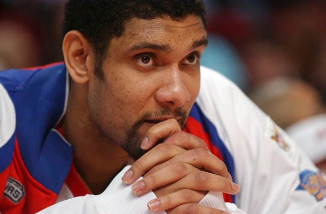 Feb 19, 2006; Houston, TX, USA; Spurs TIM DUNCAN watches the action from the bench during the 2006 NBA, Basketball Herren, USA All-Star game Sunday Feb. 19, 2006 in Houston. The East went on to win 122-120. Mandatory Credit: Photo by Edward A. Ornelas San Antonio Express-News ZUMA Press. ( ) Copyright 2006 by San Antonio Express-News Houston TX USA Copyright: xEdwardxA.xOrnelasx