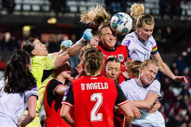 Sport Bilder des Tages #2 260303 Goalkeeper Mariella El Sherif of Austria and Ada Hegerberg of Norway during the FIFA Women s World Cup Qualifier football match between Austria and Norway on March 3, 2026 in Vienna. Photo: Marius Simensen BILDBYRAN COP 238 MM0059 austria bbeng dam FIFA World Cup, WM, Weltmeisterschaft, Fussball qualifier football fotball fotboll landskamp norge norway soccer vm-kval vm-kvalifisering kvinner vm-kvalik osterrike *** 260303 Goalkeeper Mariella El Sherif of Austria and Ada Hegerberg of Norway during the FIFA Women s World Cup Qualifier football match between Austria and Norway on March 3, 2026 in Vienna Photo Marius Simensen BILDBYRAN COP 238 MM0059 austria bbeng dam fifa world cup qualifier football fotball landskamp norge norway soccer vm kval vm kvalifisering kvinner vm kvalik osterrike  Copyright: MARIUSxSIMENSEN BB260303BB889