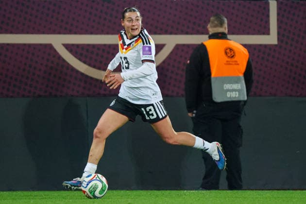 Dresden, Deutschland 03. März 2026: Länderspiel für Frauen WM-Qualifikation - Deutschland Frauen vs. Slowenien Frauen Im Bild: Carlotta Wamser (Deutschland) Copyright: HMBxMedia MadeleinexFantini