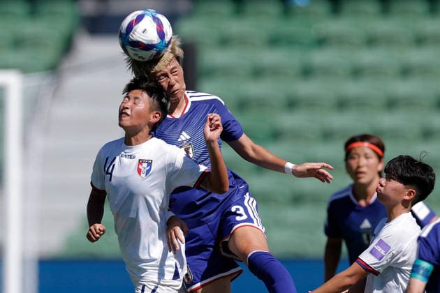 SOCCER ASIAN CUP JAPAN TAIWAN, Wu Kai Ching of Chinese Taipei and Moeka Minami of Japan compete for the ball during the AFC Women™s Asian Cup Group C match between Japan and Taiwan at HBF Park in Perth, Wednesday, March 4, 2026. ( NO ARCHIVING, EDITORIAL USE ONLY PERTH WESTERN AUSTRALIA AUSTRALIA  Copyright: xRICHARDxWAINWRIGHTx 20260304184414058393