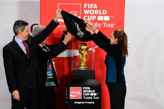 Mexico™s President Claudia Sheinbaum Holds World Cup Trophy Tour press conference, PK, Pressekonferenz Mexico™s President Claudia Sheinbaum Pardo, Chief Operating Officer of Coca-Cola Latam, Bruno Pietracci and former Brazilian footballer JosÃ Roberto Gama de Oliveira, known as Bebeto, unveil the Original FIFA World Cup, WM, Weltmeisterschaft, Fussball trophy case during a press conference at the National Palace. on March 3, 2026 in Mexico City, Mexico. Mexico City CDMX Mexico Copyright: xLuisxBarronx