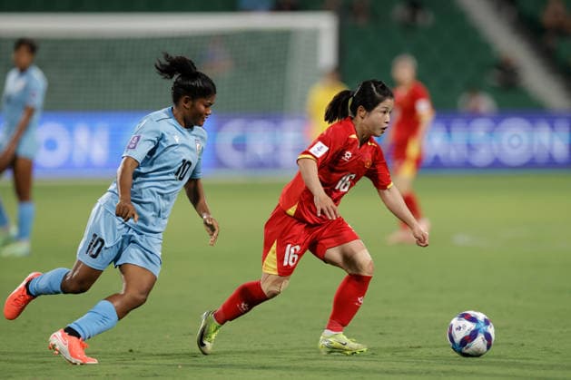 SOCCER ASIAN CUP VIETNAM INDIA, Duong Thi Van of Vietnam runs the ball during the AFC Women™s Asian Cup Group C match between Vietnam and India at HBF Park in Perth, Wednesday, March 4, 2026. ( NO ARCHIVING, EDITORIAL USE ONLY PERTH WESTERN AUSTRALIA AUSTRALIA  Copyright: xRICHARDxWAINWRIGHTx 20260304168050478453