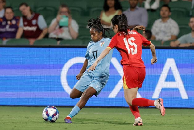 SOCCER ASIAN CUP VIETNAM INDIA, Rimpa Haldar of India passes the ball during the AFC Women™s Asian Cup Group C match between Vietnam and India at HBF Park in Perth, Wednesday, March 4, 2026. ( NO ARCHIVING, EDITORIAL USE ONLY PERTH WESTERN AUSTRALIA AUSTRALIA  Copyright: xRICHARDxWAINWRIGHTx 20260304128547178041
