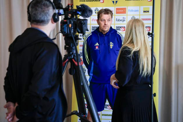 REGGIO CALABRIA, ITALY 20260304 Sweden s national team, Nationalteam captain Tony Gustavsson during Wednesday s press conference, PK, Pressekonferenz the day after the women s World Cup qualifier against Italy, at Altafiumare Resort, Reggio Calabria.