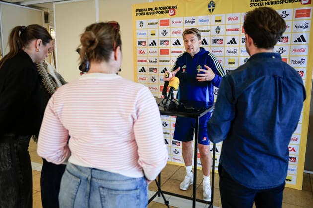 REGGIO CALABRIA, ITALY 20260304 Sweden s national team, Nationalteam captain Tony Gustavsson during Wednesday s press conference, PK, Pressekonferenz the day after the women s World Cup qualifier against Italy, at Altafiumare Resort, Reggio Calabria.
