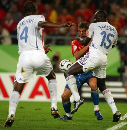 Jun 27, 2006; Hannover, Germany; FIFA World Cup, WM, Weltmeisterschaft, Fussball 2006 : Sanchez Joaquin of Spain and Patrick Vieira and Lilian Thuram of France. Mandatory Credit: Photo by Matthew Ashton ZUMA Press. ( ) Copyright 2006 by Matthew Ashton Hannover Germany Copyright: xMatthewxAshtonx