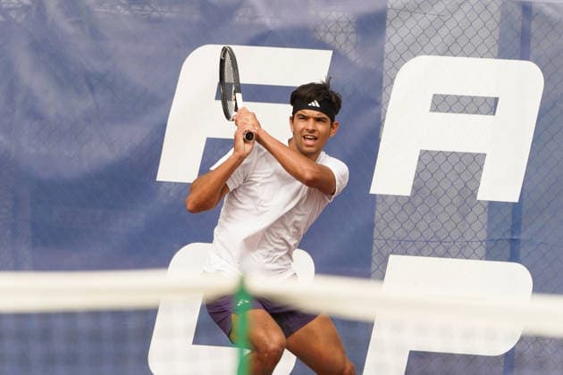 RECORD DATE NOT STATED ITF M25 Faro Men s Singles Tennis Tournament - 1st Round - Liam Broady (GBR) vs Francisco Rocha (POR), Faro, Portugal. March 4th, 2026. Clube de Tenis de Faro, Faro, Portugal. Francisco Rocha of Portugal during the ITF M25 Faro Men s Singles Tennis Tournament 1st Round match versus Liam Broady of the United Kingdom, played in hard court with Wilson Roland Garros All Court Deca (Type 2) balls. Credit: Nuno Pires Veloso Alamy Live News. Copyright: xx