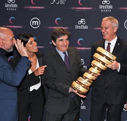 Milan, Italy GIRO D ITALIA 2026 institutional presentation with Banca Mediolanum at the Mediolanum headquarters. In the photo: Massimo Antonio Doris, CEO, MD & Director of Banca Mediolanum SpA and President of Snow Peak SRL, Urbano Cairo, president of Cairo Communication, RCS MediaGroup and Torino Calcio with the GIRO D ITALIA 2026 cup and Bettini Paolo, Motta Giovanni, Ballan Alessandro Maurizio Fondriest, Dalia Muccioli  Copyright: xNickxZonnax xipa-agency.netx xNickxZonnax IPA_Agency_IPA72372968