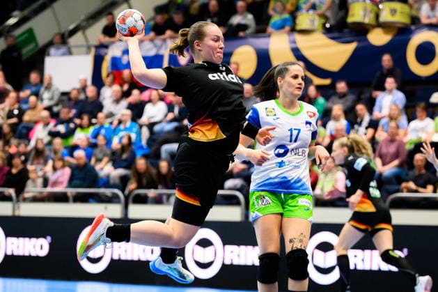 Handball, Frauen: EM-Qualifikation, Slowenien - Deutschland, 2. Runde, Gruppe 3, 3. Spieltag Lisa Antl (Deutschland) Celje Slowenien
