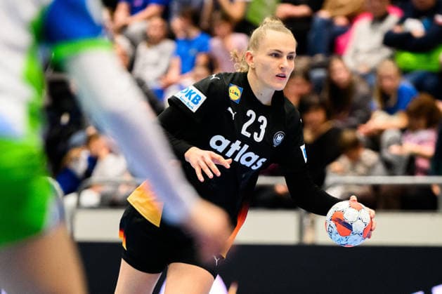 Handball, Frauen: EM-Qualifikation, Slowenien - Deutschland, 2. Runde, Gruppe 3, 3. Spieltag Annika Lott (Deutschland) Celje Slowenien
