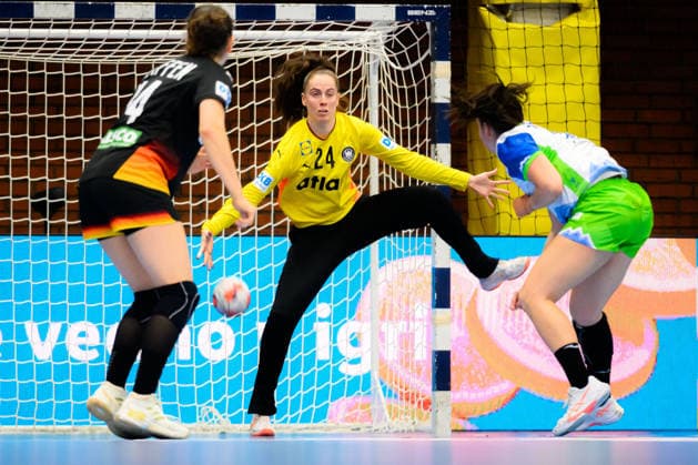 Handball, Frauen: EM-Qualifikation, Slowenien - Deutschland, 2. Runde, Gruppe 3, 3. Spieltag Torhueterin Sarah Wachter (Deutschland) Celje Slowenien