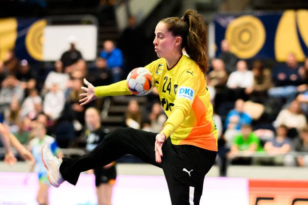 Handball, Frauen: EM-Qualifikation, Slowenien - Deutschland, 2. Runde, Gruppe 3, 3. Spieltag Torhueterin Sarah Wachter (Deutschland) Celje Slowenien