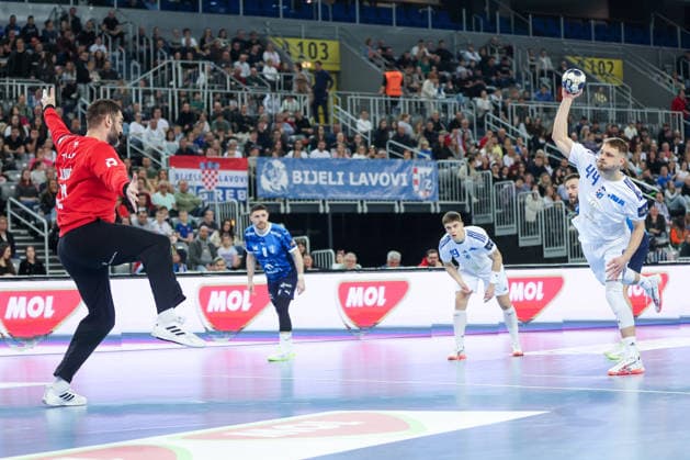 HC Zagreb v Orlen Wisla Plock - EHF Champions League Mirko Alilovic tries to defend 7m shoot by Ihar Bialiauski of HC Zagreb during the EHF Champions League match between HC Zagreb and Orlen Wisla Plock at Arena Zagreb on March 4, 2026 in Zagreb, Croatia.  MatijaxHabljak PIXSELL