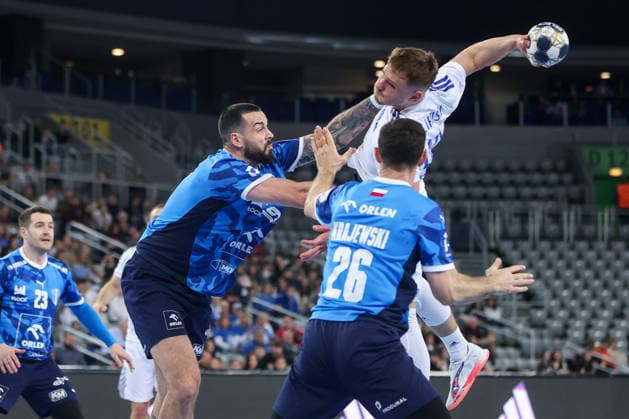 HC Zagreb v Orlen Wisla Plock - EHF Champions League Ihar Bialiauski of HC Zagreb shots the ball during the EHF Champions League match between HC Zagreb and Orlen Wisla Plock at Arena Zagreb on March 4, 2026 in Zagreb, Croatia.  MatijaxHabljak PIXSELL