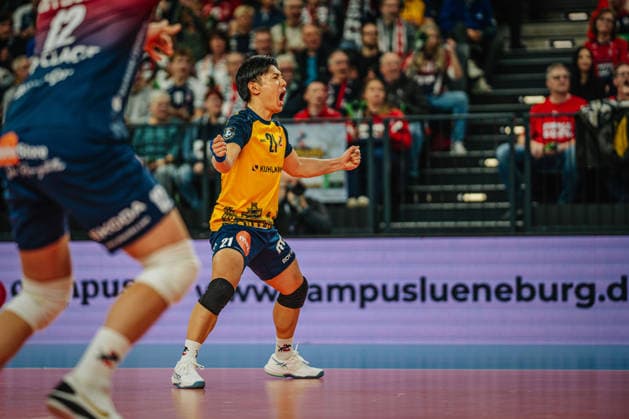 Volleyball Herren CEV Cup 2026 SVG Lüneburg vs. Alterna SPVB POITIERS 04.03.2026 Sho Takahashi ( 21 SVG Lüneburg) jubelt