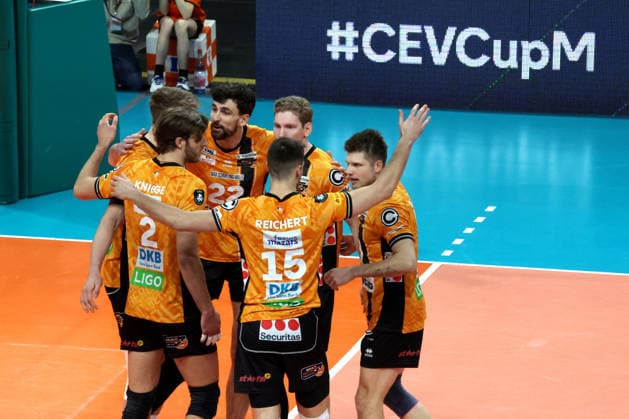 DEU, CEV-Cup, BR Volleys vs. Picenza Volleys, 04.03.2026, Max-Schmeling-Halle, Berlin, DEU, CEV-Cup, BR Volleys vs. Picenza Volleys, im Bild BR Volleys-Spielerkreis
