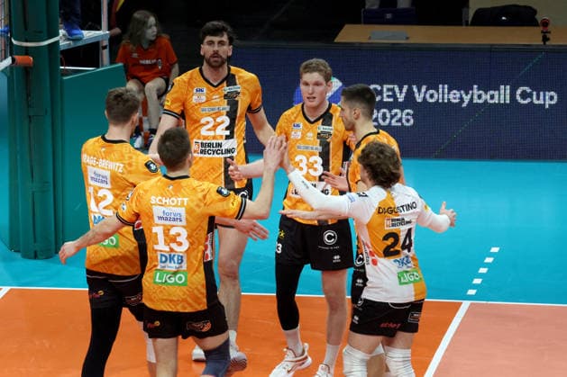 DEU, CEV-Cup, BR Volleys vs. Picenza Volleys, 04.03.2026, Max-Schmeling-Halle, Berlin, DEU, CEV-Cup, BR Volleys vs. Picenza Volleys, im Bild BR Volleys-Spielerkreis