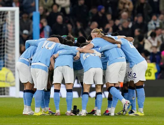 Manchester, England, 4th March 2026. Manchester City huddle during the Manchester City vs Nottingham Forest Premier League match at the Etihad Stadium, Manchester. Picture credit should read: Andrew Yates Sportimage EDITORIAL USE ONLY. No use with unauthorised audio, video, data, fixture lists, club league logos or live services. Online in-match use limited to 120 images, no video emulation. No use in betting, games or single club league player publications. SPI_024_AY_Manchester_City_Forest SPI-4576-0020