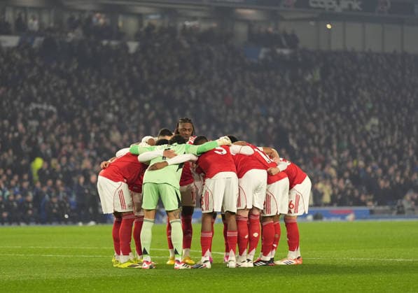 Brighton and Hove Albion v Arsenal, Premier League, Football, Amex Stadium, Brighton, UK - 04 Mar 2026 Arsenal huddle prior to kick off. Brighton Amex Stadium Brighton UK, UK NEWSPAPERS OUT Copyright: xSeanxRyanx