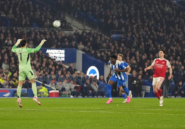 Brighton and Hove Albion v Arsenal, Premier League, Football, Amex Stadium, Brighton, UK - 04 Mar 2026 Carlos Baleba of Brighton has an early attempt at goal. Brighton Amex Stadium Brighton UK, UK NEWSPAPERS OUT Copyright: xSeanxRyanx