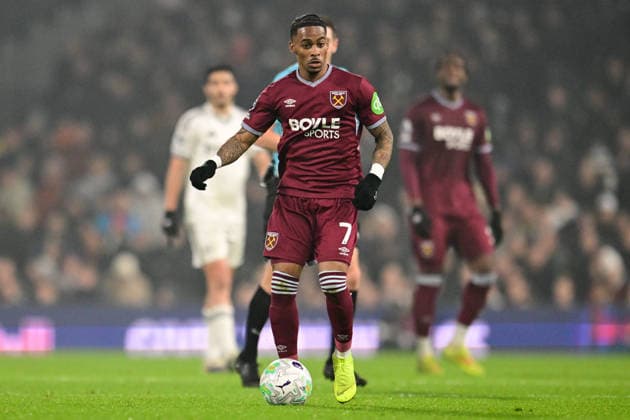 Fulham v West Ham United, Premier League West Ham United forward Crysencio Summerville (7) on the ball during the Premier League match between Fulham and West Ham United at Craven Cottage, London, UK on 4 March 2026. London Craven Cottage Greater London UK Editorial use only DataCo restrictions apply See www.football-dataco.com , Copyright: xDennisxGoodwinx PSI-23837-0025