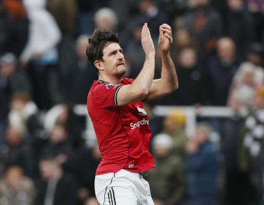 Newcastle Upon Tyne, England, 4th March 2026. Harry Maguire of Manchester United, ManU claps the fans during the Newcastle United vs Manchester United Premier League match at St. James Park, Newcastle Upon Tyne. Picture credit should read: Nigel Roddis Sportimage EDITORIAL USE ONLY. No use with unauthorised audio, video, data, fixture lists, club league logos or live services. Online in-match use limited to 120 images, no video emulation. No use in betting, games or single club league player publications. SPI_023_NR_NEWC_MANC SPI-4578-0023