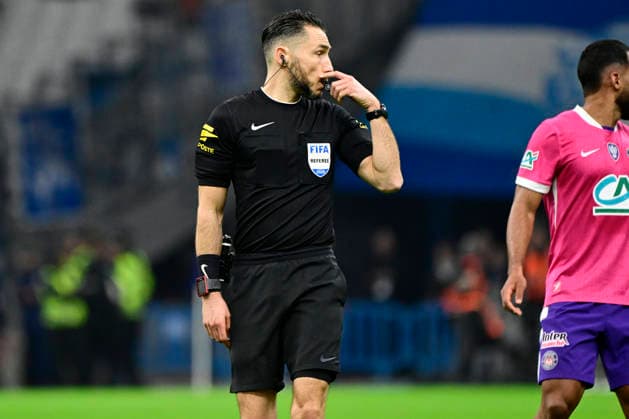FOOTBALL : Olympique de Marseille VS Toulouse FC - Coupe de France - 04 03 2026 Referee Jeremie Pignard during the Coupe de France match between Olympique de Marseille and Toulouse Football Club on Mars 4, 2026 at the Orange Velodrome Stadium in Marseille. MarseilleFrance  Copyright: xWilliamxCannarellax