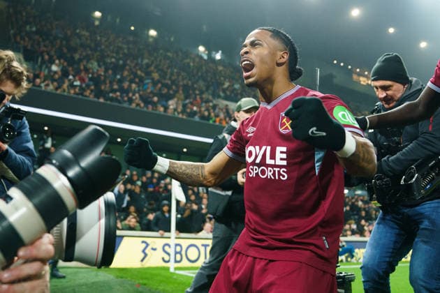 Fulham v West Ham United, Premier League Crysencio Summerville of West Ham United celebrating his goal to make it 0-1 during the Fulham v West Ham United Premier League match at Craven Cottage, London, England on 3 March 2026 Credit: Dylan Hepworth Every Second Media Editorial use only. All images are copyright Every Second Media Limited. No images may be reproduced without prior permission. All rights reserved. Premier League and Football League images are subject to licensing agreements with Football DataCo Limited. see https: www.football-dataco.com Copyright: xIMAGO EveryxSecondxMediax ESM-1839-0045 DylanxHepworthx xEveryxSecondxMediax