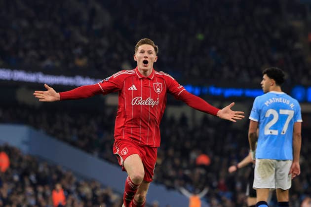 Manchester City v Nottingham Forest, Premier League Elliot Anderson (8) of Nottingham Forest celebrates scoring to make it 2-2 during the Premier League match between Manchester City and Nottingham Forest at the Etihad Stadium, Manchester, UK on 4 March 2026. Manchester Etihad Stadium Manchester UK Editorial use only DataCo restrictions apply See www.football-dataco.com , Copyright: xConorxMolloyx PSI-23834-0044