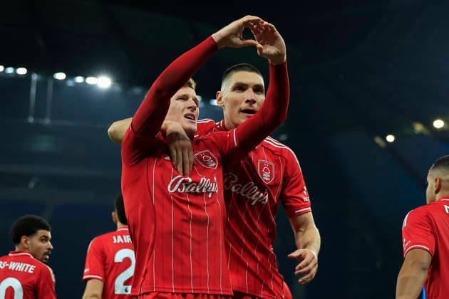 Manchester City v Nottingham Forest, Premier League Elliot Anderson (8) of Nottingham Forest celebrates scoring to make it 2-2 with Nikola Milenkovic (31) of Nottingham Forest during the Premier League match between Manchester City and Nottingham Forest at the Etihad Stadium, Manchester, UK on 4 March 2026. Manchester Etihad Stadium Manchester UK Editorial use only DataCo restrictions apply See www.football-dataco.com , Copyright: xConorxMolloyx PSI-23834-0049