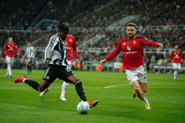 Newcastle United v Manchester United, ManU Premier League Anthony Elanga of Newcastle United shoots at goal during the Premier League match between Newcastle United and Manchester United at St. James s Park, Newcastle, UK on 4 March 2026. Newcastle St. James s Park Tyne and Wear UK Editorial use only DataCo restrictions apply See www.football-dataco.com , Copyright: xCraigxCowanx PSI-23835-0065