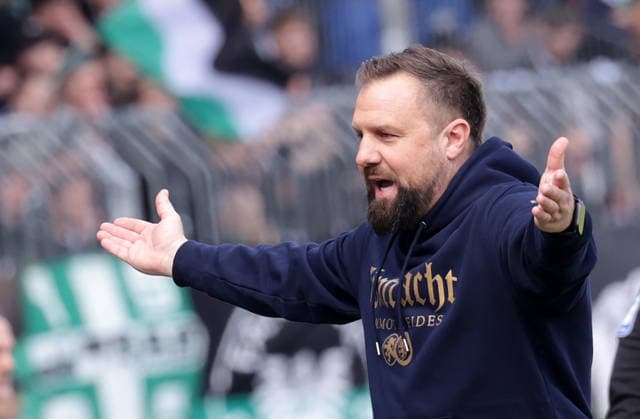 Cheftrainer Heiner Backhaus (Eintracht Braunschweig) Fussball, Herren, Saison 2025 2026 2.BL, Eintracht Stadion, Eintracht Braunschweig gegen SC Preussen Muenster DFL REGULATIONS PROHIBIT ANY USE OF PHOTOGRAPHS AS IMAGE SEQUENCES AND OR QUASI-VIDEO. *** Head Coach Heiner Backhaus Eintracht Braunschweig Football, Men, Season 2025 2026 2 BL, Eintracht Stadion, Eintracht Braunschweig vs SC Preussen Muenster DFL REGULATIONS PROHIBIT ANY USE OF PHOTOGRAPHS AS IMAGE SEQUENCES AND OR QUASI VIDEO
