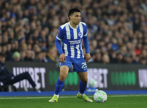 Premier League - Brighton & Hove Albion FC v Arsenal FC BRIGHTON, ENGLAND, MARCH 4: Diego Gomez of Brighton & Hove Albion during the match between Brighton & Hove Albion FC and Arsenal FC in the Premier League at the AMEX Community Stadium in Brighton, England, on March 4. (Photo by Daniel Weir) Brighton AMEX Community Stadium England Copyright: xDanielxWeir CrystalxPixx Sportspressphoto_SPR101885