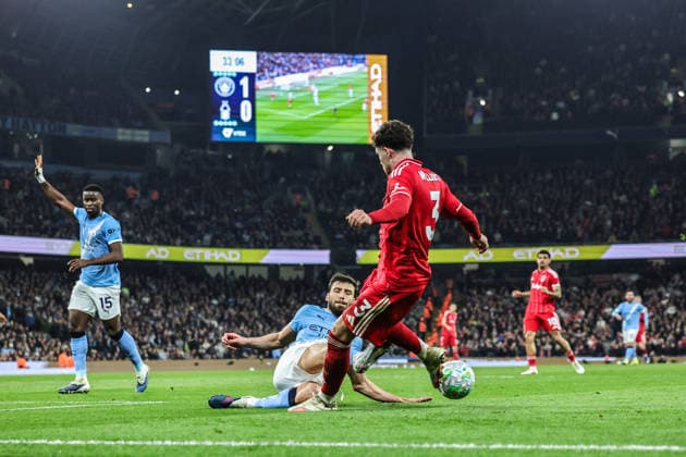 Manchester City v Nottingham Forest - Premier League Bernardo Silva of Manchester City collides with Neco Williams of Nottingham Forest during the Premier League match between Manchester City and Nottingham Forest at Etihad Stadium in Manchester, United Kingdom, on March 4, 2026. Manchester Greater Manchester United, ManU Kingdom  Copyright: xNewsxImagesx originalFilename:cosgrove-premierl260304_npYD4.jpg