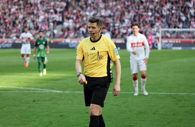 01.03.26 VfB Stuttgart - VfL Wolfsburg Deutschland, Stuttgart, 01.03.2026, Fussball, Bundesliga, Saison 2025 2026, VfB Stuttgart - VfL Wolfsburg (4:0): Patrick Ittrich (Schiedsrichter). *** 01 03 26 VfB Stuttgart VfL Wolfsburg Germany, Stuttgart, 01 03 2026, Soccer, Bundesliga, Season 2025 2026, VfB Stuttgart VfL Wolfsburg 4 0 Patrick Ittrich Referees