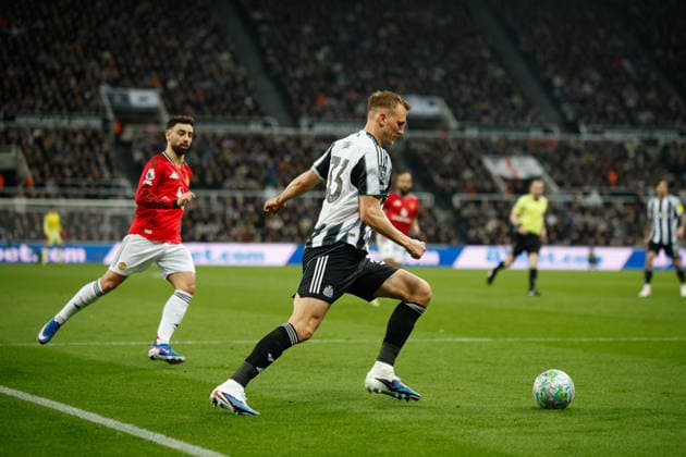 Newcastle United v Manchester United, ManU Premier League Dan Burn of Newcastle United clears the ball during the Premier League match between Newcastle United and Manchester United at St. James s Park, Newcastle, UK on 4 March 2026. Newcastle St. James s Park Tyne and Wear UK Editorial use only DataCo restrictions apply See www.football-dataco.com , Copyright: xCraigxCowanx PSI-23835-0186