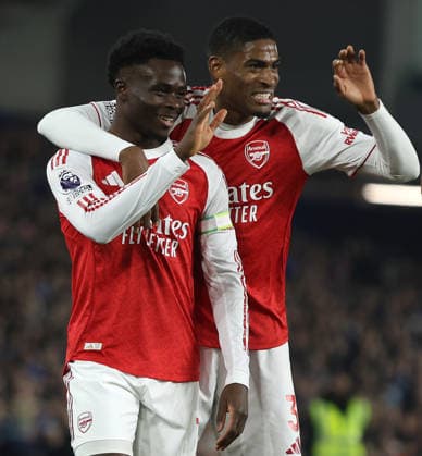 Premier League - Brighton & Hove Albion FC v Arsenal FC BRIGHTON, ENGLAND, MARCH 4: GOAL 1-0, Bukayo Saka of Arsenal goal celebration with Cristhian Mosquera of Arsenal after scoring a goal to put Arsenal 1-0 ahead during the match between Brighton & Hove Albion FC and Arsenal FC in the Premier League at the AMEX Community Stadium in Brighton, England, on March 4. (Photo by Daniel Weir) Brighton AMEX Community Stadium England Copyright: xDanielxWeir CrystalxPixx Sportspressphoto_SPR102154