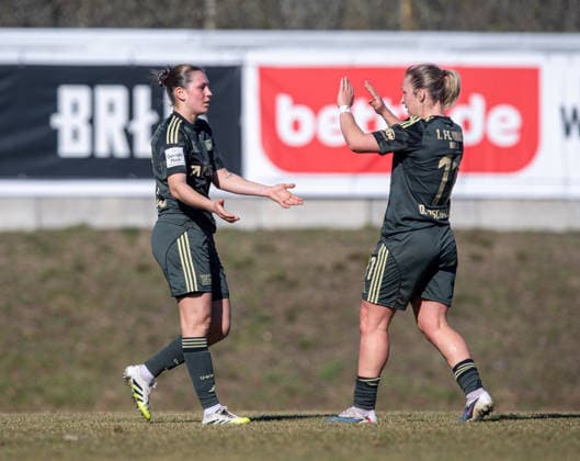 Fußball, Frauen, Testspiel, Saison 2025 2026, FC Viktoria 1889 Berlin - 1. FC Union Berlin, v. l. Antonia Halverkamps (1. FC Union), Dina Orschmann (1. FC Union), Jubel nach Tor zum 1:2, 05.03.2026, Copyright: xSebastianxRäppold MatthiasxKochx
