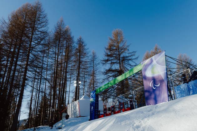 PARALYMPICS - Winter Paralympics Milano Cortina 2026 CORTINA D AMPEZZO,ITALY,05.MAR.26 - PARALYMPICS - Paralympic Winter games, Winterspiele,Spiele, Summer games Milano Cortina 2026, preview, Para Snowboard, training. Image shows a start.  GEPAxpictures xMaticxKlansek