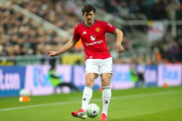 Newcastle United v Manchester United, ManU Premier League Harry Maguire Of Manchester United during the Newcastle United v Manchester United Premier League match at St. James Park, Newcastle Upon Tyne, England on 4 March 2026 Credit: Lee Keuneke Every Second Media Editorial use only. All images are copyright Every Second Media Limited. No images may be reproduced without prior permission. All rights reserved. Premier League and Football League images are subject to licensing agreements with Football DataCo Limited. see https: www.football-dataco.com Copyright: xIMAGO EveryxSecondxMediax ESM-1838-0134 LeexKeunekex xEveryxSecondxMediax