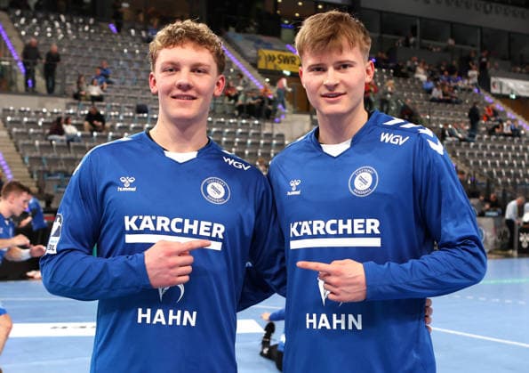 05.03.2026, Deutschland, Stuttgart, Handball Bundesliga, TVB Stuttgart vs. THW Kiel, v.l. Max Heydecke und Linus Schmid (TVB)