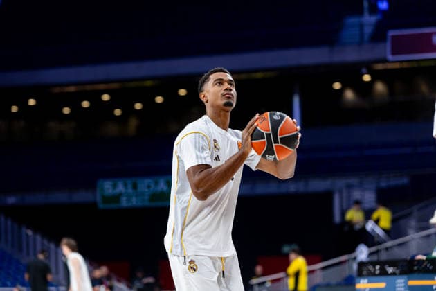 2026 Euroleague basketball Real Madrid v Virtus Bologna March 5th; 5h March 2026; Movistar Arena; Madrid, Spain; Euroleague Basketball; Spain, Real Madrid vs Virtus Bologna; Theo Maledon (Real Madrid) warm up Madrid Spain Basketball Copyright: xAlbaxPachecox xAgenciaxLOFx